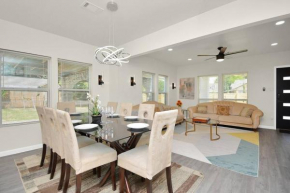 Stylish 4-Bedroom Home 9 Minutes From Downtown